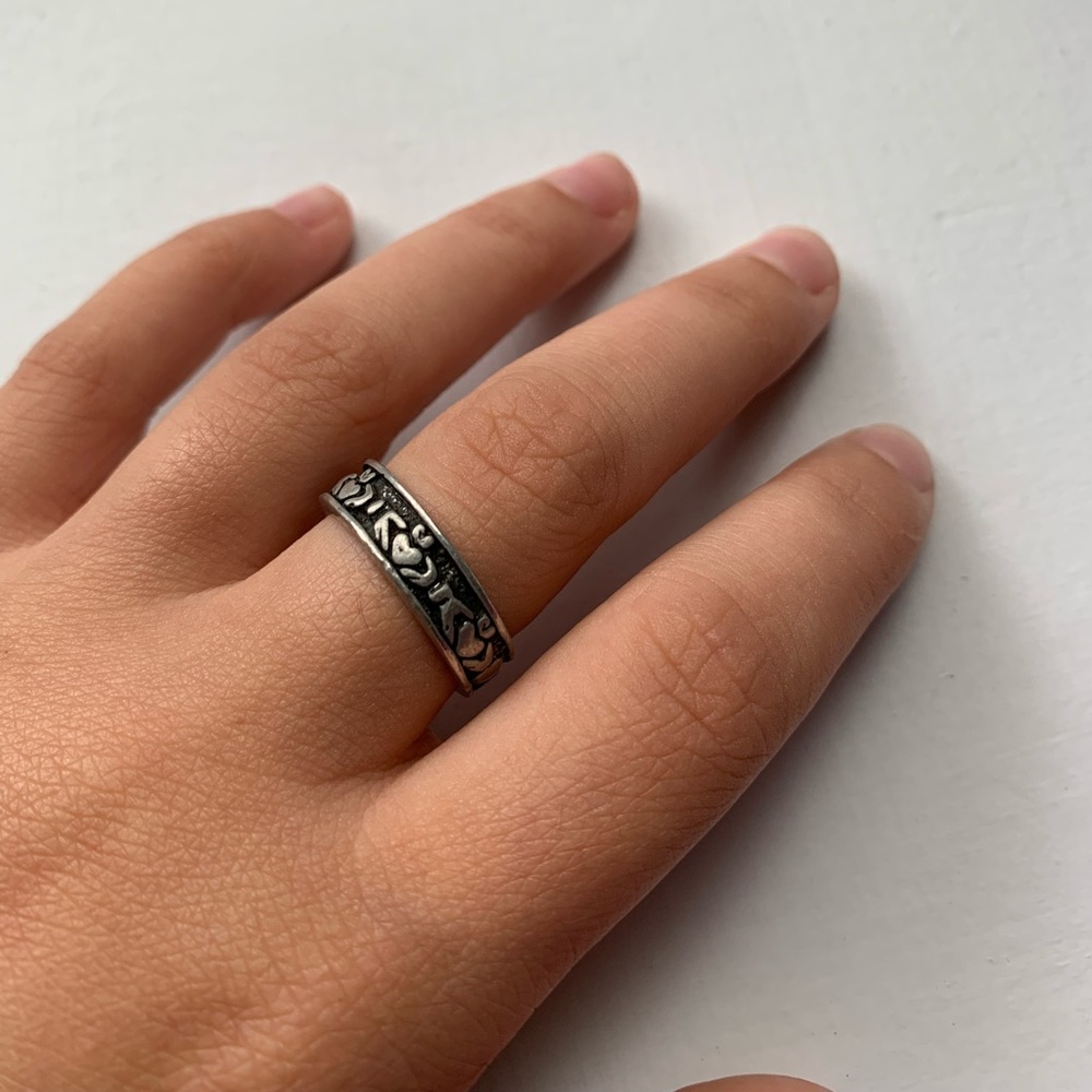 Sterling silver ring with traditional Irish claddagh design